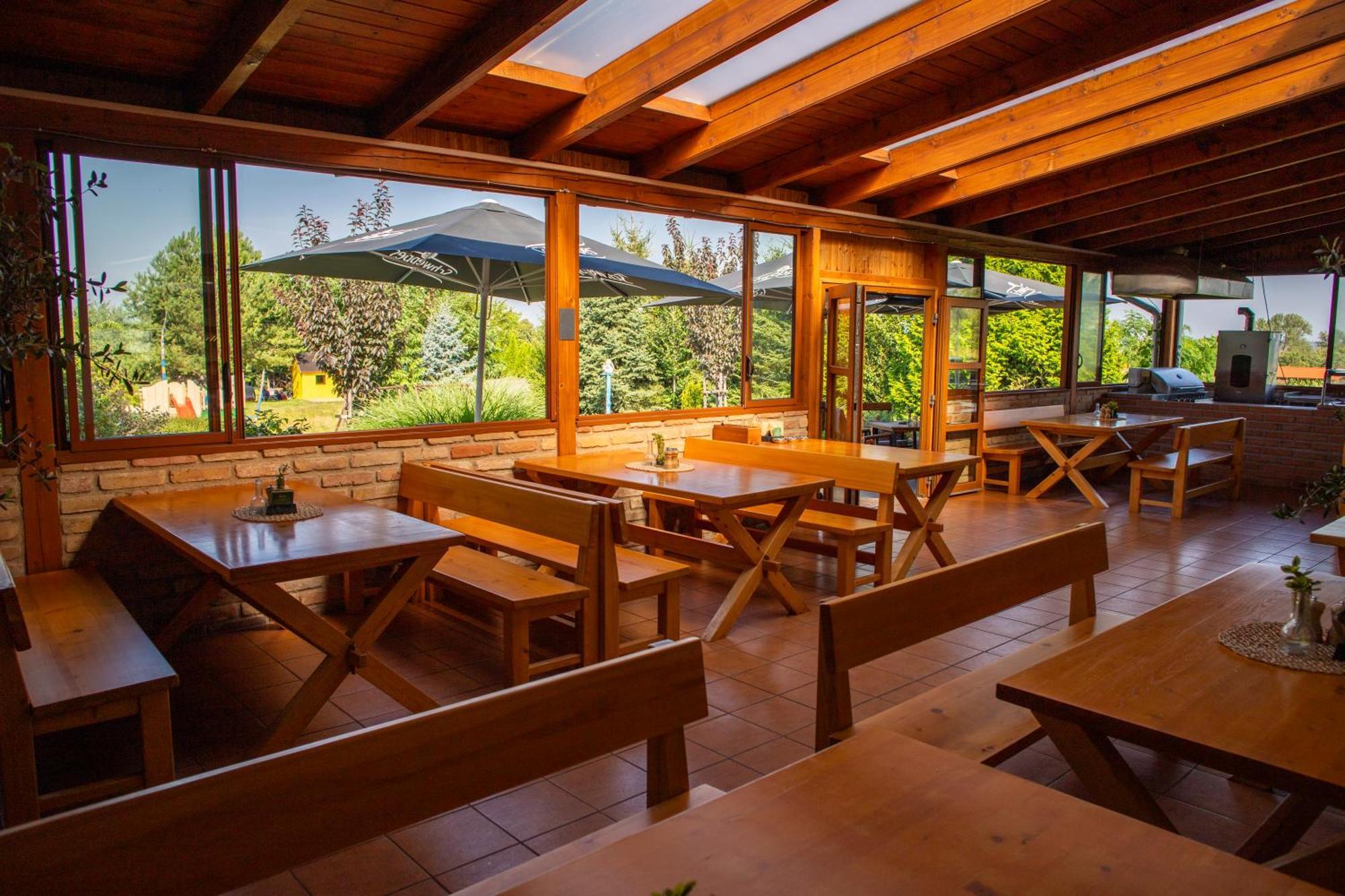 Amenity Penzion Horni Vestonice Exterior foto